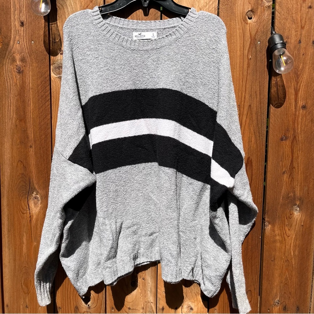 Hollister grey sweater with white and black stripes - Picture 1 of 3